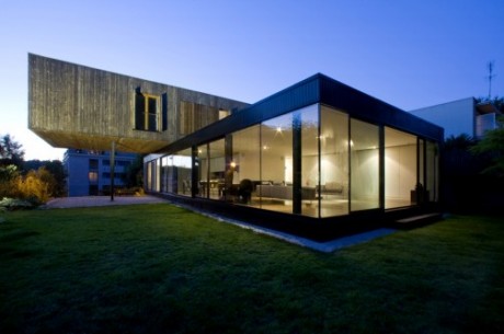 Modern-Home-Design-R-House-in-France-3-503x334